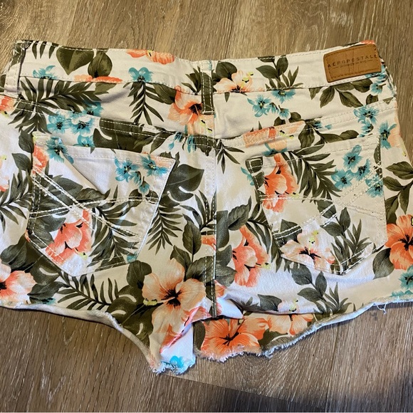 Aeropostale floral shorts - Picture 3 of 6